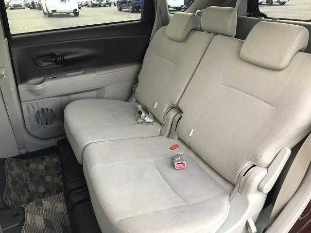 パッソセッテ １．５Ｇ　３列シート７人乗り　ディスチャージヘッドランプ　★３列シート７人乗り★キーフリーシステム★オートエアコン★革巻きステアリング★ビルトインＥＴＣ★ケンウッドＣＤオーディオ★フロントベンチシート（28枚目）