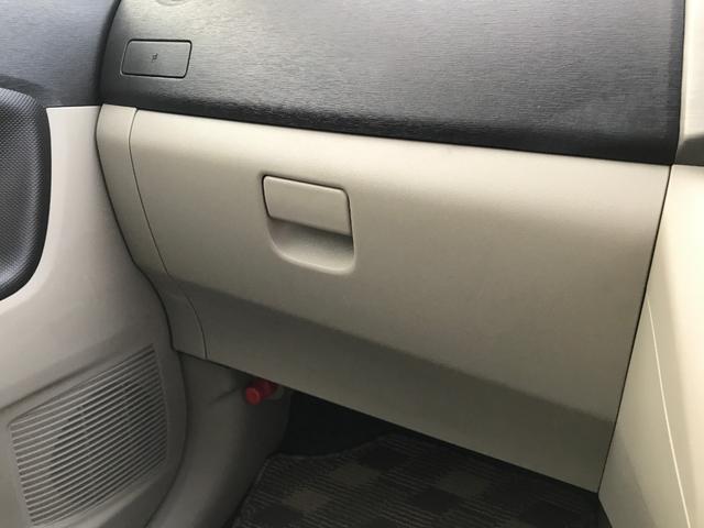 パッソセッテ １．５Ｇ　３列シート７人乗り　ディスチャージヘッドランプ　★３列シート７人乗り★キーフリーシステム★オートエアコン★革巻きステアリング★ビルトインＥＴＣ★ケンウッドＣＤオーディオ★フロントベンチシート（38枚目）