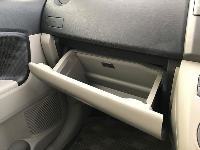 パッソセッテ １．５Ｇ　３列シート７人乗り　ディスチャージヘッドランプ　★３列シート７人乗り★キーフリーシステム★オートエアコン★革巻きステアリング★ビルトインＥＴＣ★ケンウッドＣＤオーディオ★フロントベンチシート（39枚目）