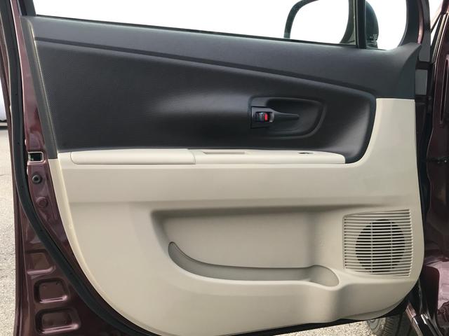 パッソセッテ １．５Ｇ　３列シート７人乗り　ディスチャージヘッドランプ　★３列シート７人乗り★キーフリーシステム★オートエアコン★革巻きステアリング★ビルトインＥＴＣ★ケンウッドＣＤオーディオ★フロントベンチシート（42枚目）