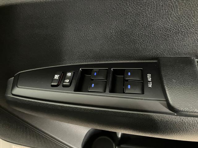カローラアクシオ 1.5X セーフティセンス トラクションコントロールシステム ★トヨタセーフティセンス【プリクラッシュセーフティ(衝突回避支援タイプ/レーザーレーダー+単眼カメラ方式)・レーンディパーチャーアラート・オートマチックハイビーム】★緊急ブレーキシグナル(41枚目)