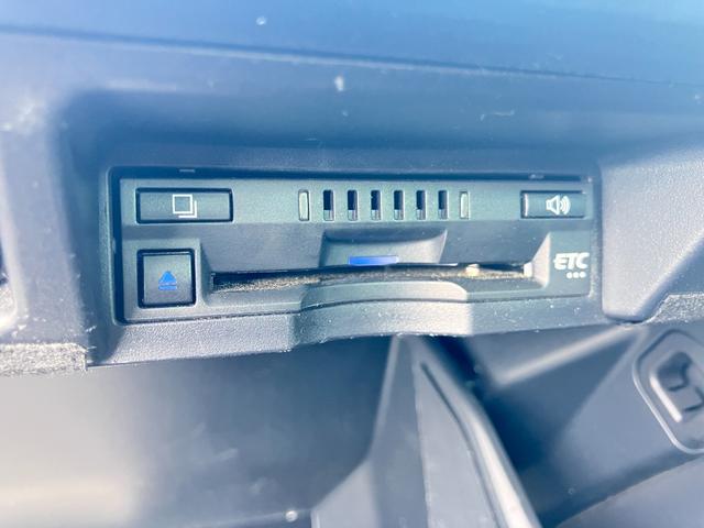 クラウンハイブリッド B 12.3インチディスプレイナビTV バックガイドモニター ★Blue tooth★Miracast【スマホ画面表示機能付】★CD/DVD/BIu-ray★ライブサウンドシステム★ETCユニット【ナビ連動式】★バックガイドモニター★革巻きステアリングスイッチ(33枚目)