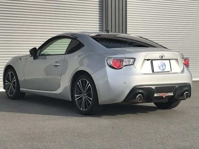 ８６ ＧＴ　パドルシフト６速　トルセンＬＳＤ　コーナーセンサー　★純正ナビＴＶ★Ｂｌｕｅｔｏｏｔｈ★ＥＴＣ【ナビ連動式】★バックモニター★コーナーセンサー付★ＶＳＣ－ＴＲＣ★サイド・カーテンエアバック★革巻きステアリング★パドルシフト【６速】（15枚目）