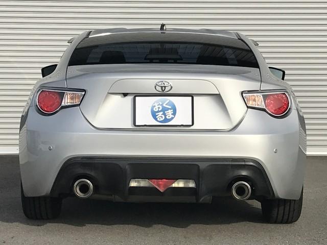 ８６ ＧＴ　パドルシフト６速　トルセンＬＳＤ　コーナーセンサー　★純正ナビＴＶ★Ｂｌｕｅｔｏｏｔｈ★ＥＴＣ【ナビ連動式】★バックモニター★コーナーセンサー付★ＶＳＣ－ＴＲＣ★サイド・カーテンエアバック★革巻きステアリング★パドルシフト【６速】（16枚目）