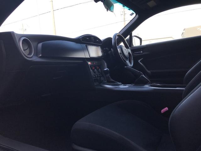 ８６ ＧＴ　パドルシフト６速　トルセンＬＳＤ　コーナーセンサー　★純正ナビＴＶ★Ｂｌｕｅｔｏｏｔｈ★ＥＴＣ【ナビ連動式】★バックモニター★コーナーセンサー付★ＶＳＣ－ＴＲＣ★サイド・カーテンエアバック★革巻きステアリング★パドルシフト【６速】（23枚目）
