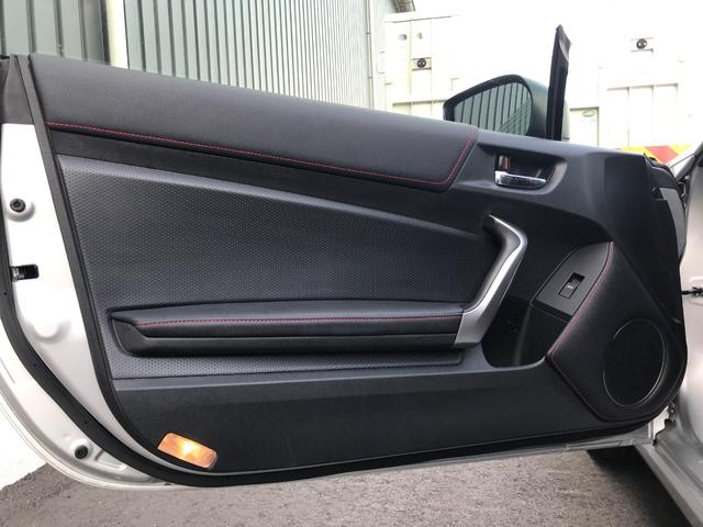 ８６ ＧＴ　パドルシフト６速　トルセンＬＳＤ　コーナーセンサー　★純正ナビＴＶ★Ｂｌｕｅｔｏｏｔｈ★ＥＴＣ【ナビ連動式】★バックモニター★コーナーセンサー付★ＶＳＣ－ＴＲＣ★サイド・カーテンエアバック★革巻きステアリング★パドルシフト【６速】（39枚目）