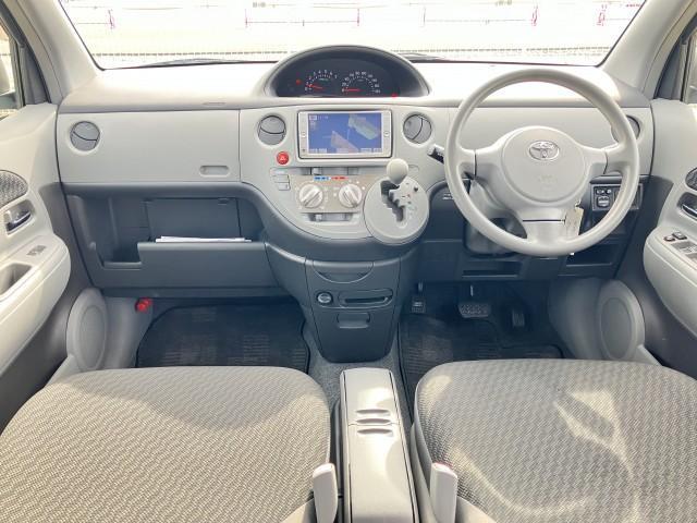 シエンタ Ｘリミテッド　３列シート７人乗り　純正エアロ　ＳＤナビＴＶ　★ＤＶＤ再生付★ＣＤオーディオ★バックガイドモニター★オプションセンターコンソールボックス付★エントリーキーレス★左側パワースライドドア★電動格納式リモコンドアミラー（9枚目）