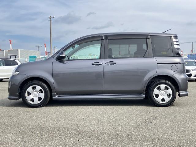 シエンタ Ｘリミテッド　３列シート７人乗り　純正エアロ　ＳＤナビＴＶ　★ＤＶＤ再生付★ＣＤオーディオ★バックガイドモニター★オプションセンターコンソールボックス付★エントリーキーレス★左側パワースライドドア★電動格納式リモコンドアミラー（14枚目）