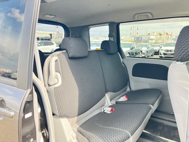 シエンタ Ｘリミテッド　３列シート７人乗り　純正エアロ　ＳＤナビＴＶ　★ＤＶＤ再生付★ＣＤオーディオ★バックガイドモニター★オプションセンターコンソールボックス付★エントリーキーレス★左側パワースライドドア★電動格納式リモコンドアミラー（28枚目）