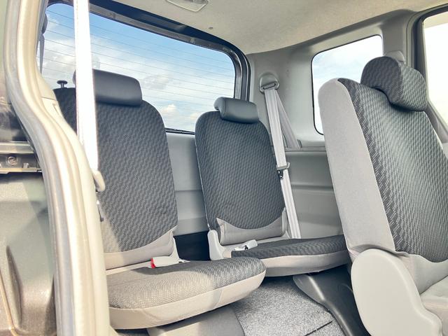 シエンタ Ｘリミテッド　３列シート７人乗り　純正エアロ　ＳＤナビＴＶ　★ＤＶＤ再生付★ＣＤオーディオ★バックガイドモニター★オプションセンターコンソールボックス付★エントリーキーレス★左側パワースライドドア★電動格納式リモコンドアミラー（32枚目）