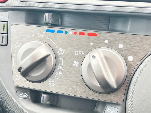 シエンタ Ｘリミテッド　３列シート７人乗り　純正エアロ　ＳＤナビＴＶ　★ＤＶＤ再生付★ＣＤオーディオ★バックガイドモニター★オプションセンターコンソールボックス付★エントリーキーレス★左側パワースライドドア★電動格納式リモコンドアミラー（39枚目）