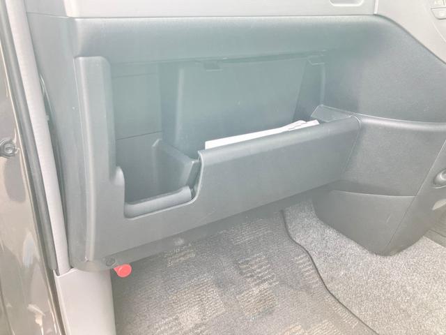 シエンタ Ｘリミテッド　３列シート７人乗り　純正エアロ　ＳＤナビＴＶ　★ＤＶＤ再生付★ＣＤオーディオ★バックガイドモニター★オプションセンターコンソールボックス付★エントリーキーレス★左側パワースライドドア★電動格納式リモコンドアミラー（49枚目）