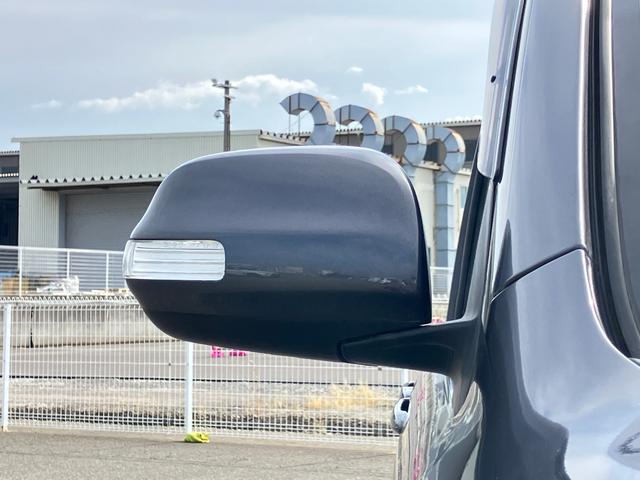 シエンタ Ｘリミテッド　３列シート７人乗り　純正エアロ　ＳＤナビＴＶ　★ＤＶＤ再生付★ＣＤオーディオ★バックガイドモニター★オプションセンターコンソールボックス付★エントリーキーレス★左側パワースライドドア★電動格納式リモコンドアミラー（58枚目）