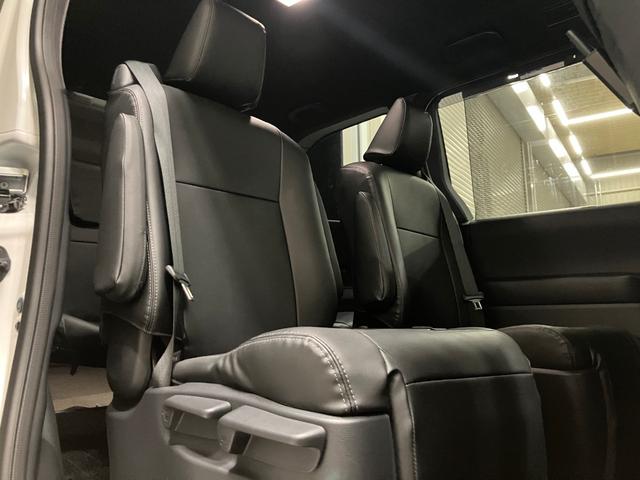 ヴォクシー ハイブリッドS-Z モデリスタエアロ ユニバーサルS ★オプション装備車★モデリスタエアロパーツセットA【フロントスポイラー・サイドスカート(ユニバーサルステップ付車)・リヤスカート】★モデリスタサイドドアガーニッシュ付(24枚目)