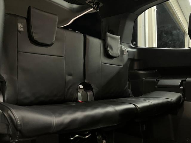 ヴォクシー ハイブリッドS-Z モデリスタエアロ ユニバーサルS ★オプション装備車★モデリスタエアロパーツセットA【フロントスポイラー・サイドスカート(ユニバーサルステップ付車)・リヤスカート】★モデリスタサイドドアガーニッシュ付(26枚目)