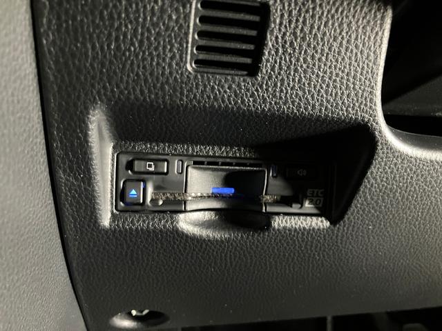 ヴォクシー ハイブリッドS-Z モデリスタエアロ ユニバーサルS ★オプション装備車★モデリスタエアロパーツセットA【フロントスポイラー・サイドスカート(ユニバーサルステップ付車)・リヤスカート】★モデリスタサイドドアガーニッシュ付(42枚目)