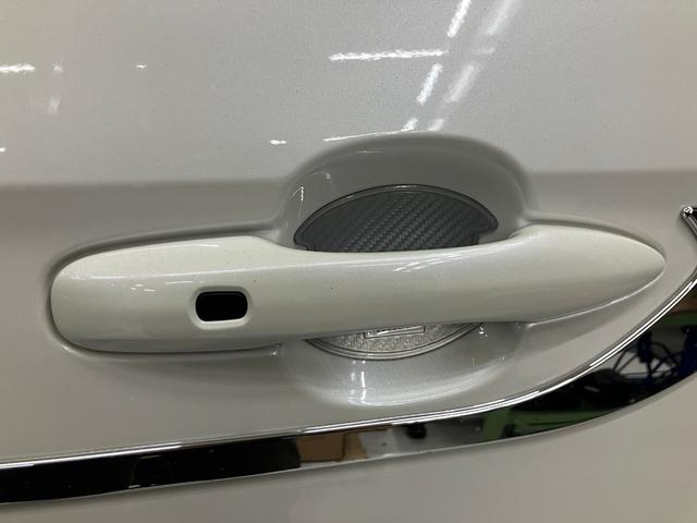 ヴォクシー ハイブリッドS-Z モデリスタエアロ ユニバーサルS ★オプション装備車★モデリスタエアロパーツセットA【フロントスポイラー・サイドスカート(ユニバーサルステップ付車)・リヤスカート】★モデリスタサイドドアガーニッシュ付(56枚目)