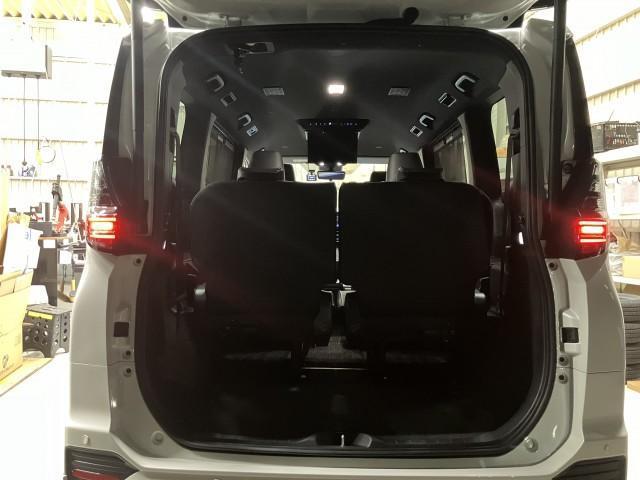 ヴォクシー ハイブリッドS-Z モデリスタエアロ ユニバーサルS ★オプション装備車★モデリスタエアロパーツセットA【フロントスポイラー・サイドスカート(ユニバーサルステップ付車)・リヤスカート】★モデリスタサイドドアガーニッシュ付(58枚目)