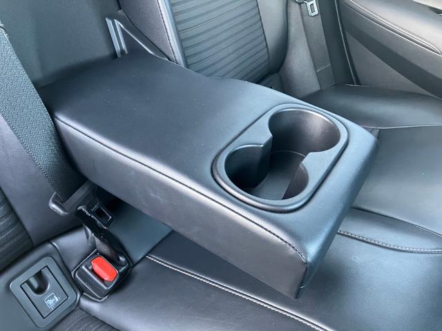 カローラツーリング ハイブリッド　ダブルバイビー　ハンドル＆シート・ヒーター付　★オプション装備車★ホワイトパールクリスタルシャイン・ボディカラー【０７０】★内装シート色・ブラックインテリア★セーフティセンス★ブラインドスポットモニター（28枚目）