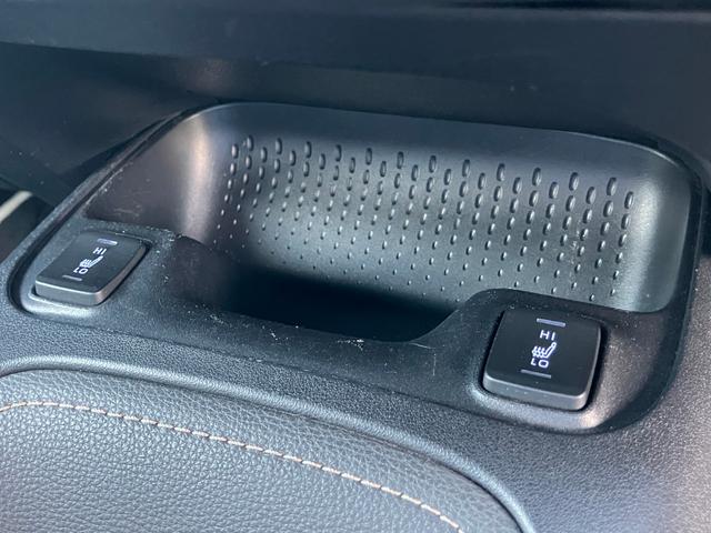 カローラツーリング ハイブリッド　ダブルバイビー　ハンドル＆シート・ヒーター付　★オプション装備車★ホワイトパールクリスタルシャイン・ボディカラー【０７０】★内装シート色・ブラックインテリア★セーフティセンス★ブラインドスポットモニター（38枚目）