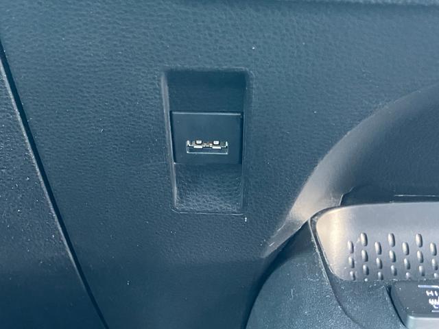 カローラツーリング ハイブリッド　ダブルバイビー　ハンドル＆シート・ヒーター付　★オプション装備車★ホワイトパールクリスタルシャイン・ボディカラー【０７０】★内装シート色・ブラックインテリア★セーフティセンス★ブラインドスポットモニター（39枚目）