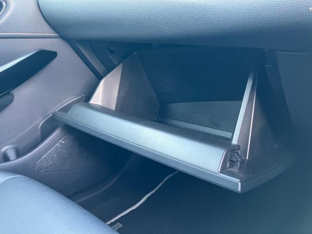 カローラツーリング ハイブリッド　ダブルバイビー　ハンドル＆シート・ヒーター付　★オプション装備車★ホワイトパールクリスタルシャイン・ボディカラー【０７０】★内装シート色・ブラックインテリア★セーフティセンス★ブラインドスポットモニター（42枚目）