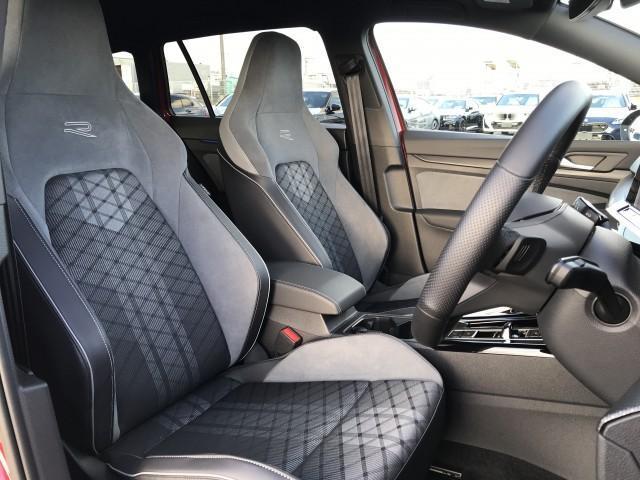 ゴルフヴァリアント TDI Rライン プラチナムエディション 【保証付】 ★車検R8年11月迄★ディーゼルターボ★ダイナミックコーナーライト★ダイナミックライトアシスト★LEDマトリックスヘッドライト★ヘッドアップディスプレイ★LEDテールランプ★SSDナビTV(7枚目)