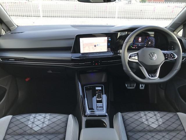 ゴルフヴァリアント TDI Rライン プラチナムエディション 【保証付】 ★車検R8年11月迄★ディーゼルターボ★ダイナミックコーナーライト★ダイナミックライトアシスト★LEDマトリックスヘッドライト★ヘッドアップディスプレイ★LEDテールランプ★SSDナビTV(9枚目)