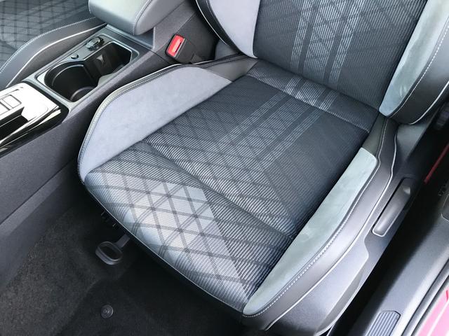 ゴルフヴァリアント TDI Rライン プラチナムエディション 【保証付】 ★車検R8年11月迄★ディーゼルターボ★ダイナミックコーナーライト★ダイナミックライトアシスト★LEDマトリックスヘッドライト★ヘッドアップディスプレイ★LEDテールランプ★SSDナビTV(25枚目)