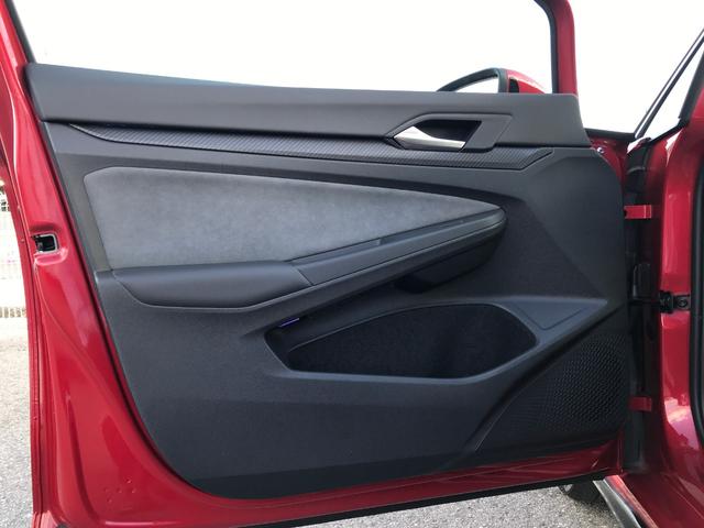 ゴルフヴァリアント TDI Rライン プラチナムエディション 【保証付】 ★車検R8年11月迄★ディーゼルターボ★ダイナミックコーナーライト★ダイナミックライトアシスト★LEDマトリックスヘッドライト★ヘッドアップディスプレイ★LEDテールランプ★SSDナビTV(44枚目)