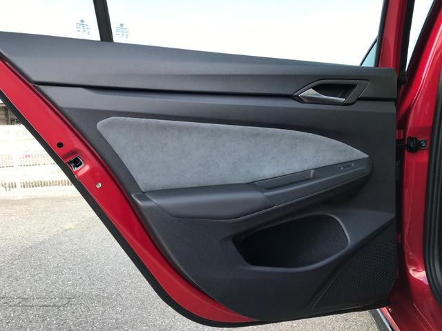 ゴルフヴァリアント TDI Rライン プラチナムエディション 【保証付】 ★車検R8年11月迄★ディーゼルターボ★ダイナミックコーナーライト★ダイナミックライトアシスト★LEDマトリックスヘッドライト★ヘッドアップディスプレイ★LEDテールランプ★SSDナビTV(45枚目)