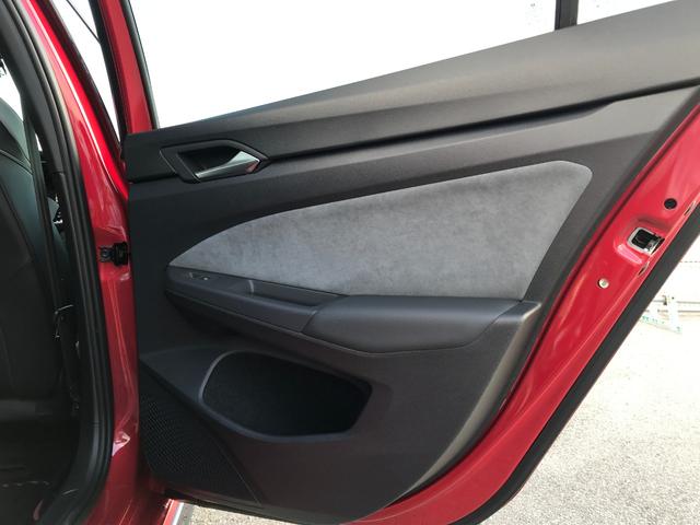 ゴルフヴァリアント TDI Rライン プラチナムエディション 【保証付】 ★車検R8年11月迄★ディーゼルターボ★ダイナミックコーナーライト★ダイナミックライトアシスト★LEDマトリックスヘッドライト★ヘッドアップディスプレイ★LEDテールランプ★SSDナビTV(47枚目)