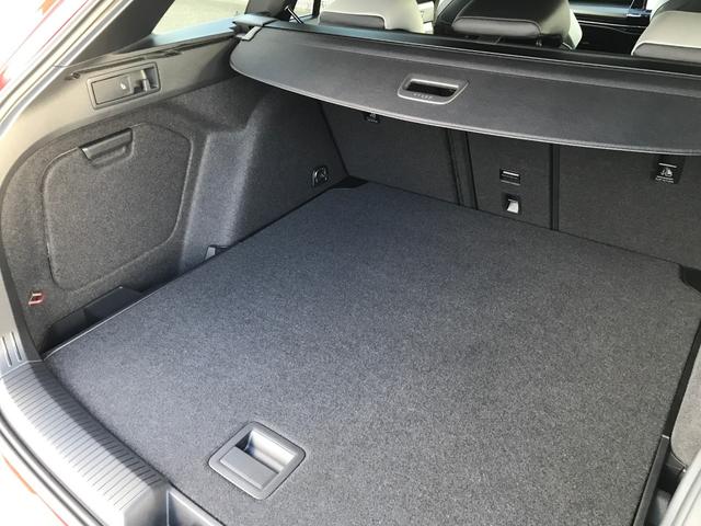 ゴルフヴァリアント TDI Rライン プラチナムエディション 【保証付】 ★車検R8年11月迄★ディーゼルターボ★ダイナミックコーナーライト★ダイナミックライトアシスト★LEDマトリックスヘッドライト★ヘッドアップディスプレイ★LEDテールランプ★SSDナビTV(49枚目)