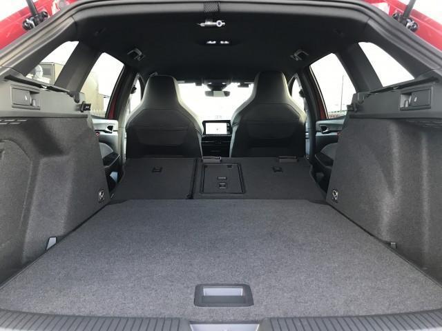 ゴルフヴァリアント TDI Rライン プラチナムエディション 【保証付】 ★車検R8年11月迄★ディーゼルターボ★ダイナミックコーナーライト★ダイナミックライトアシスト★LEDマトリックスヘッドライト★ヘッドアップディスプレイ★LEDテールランプ★SSDナビTV(51枚目)