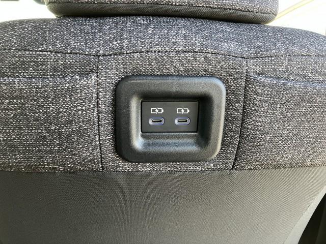 シエンタ ハイブリッドZ 両側パワースライドドア 3列シート7人乗り ★両側パワースライドドア★純正10.5インチフルセグナビ★レーダークルーズコントロール★パノラミックビューモニター★Bi-Beam LEDヘッドランプ(37枚目)