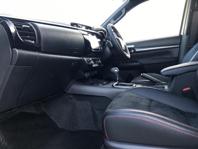 弊社は神戸市のポートアイランド（神戸空港近く）にございます。ご来店の際は、事前にご連絡をいただきますよう、よろしくお願い致します！じっくり現車確認および、ご試乗もして頂けるよう、ご準備を致します！