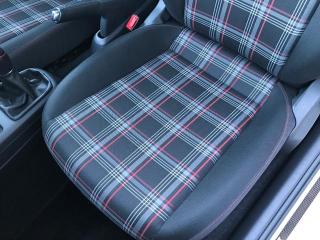 アップ！ アップ！ＧＴＩ　ＭＩＬＬＴＥＫ　ＳＰＯＲＴマフラー　★６速ＭＴ車★ＭＩＬＬＴＥＫ　ＳＰＯＲＴマフラー★ＫＷ【カーヴェー】車高調★ＲＡＹＳ１６インチＡＷ★衝突軽減ブレーキ★障害物センサー★ＥＴＣ★純正５インチカラーディスプレイ【バックカメラ付き】（26枚目）