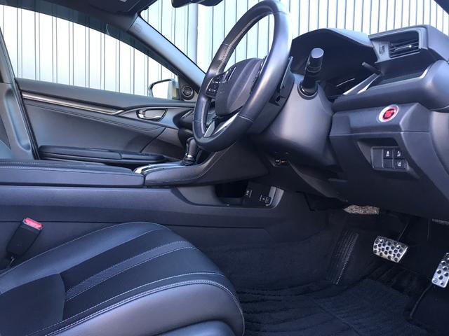 シビック ハッチバック ホンダセンシング トップロードサンルーフ ★トップロードサンルーフ【チルドアップ機能】★レザーインテリア★ホンダインターナビTV★DVD再生★Bluetooth★ETC2.0【ナビ連動式】★USBジャック★バックモニター(22枚目)