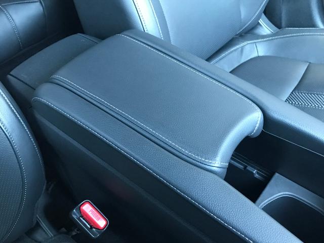 シビック ハッチバック ホンダセンシング トップロードサンルーフ ★トップロードサンルーフ【チルドアップ機能】★レザーインテリア★ホンダインターナビTV★DVD再生★Bluetooth★ETC2.0【ナビ連動式】★USBジャック★バックモニター(25枚目)