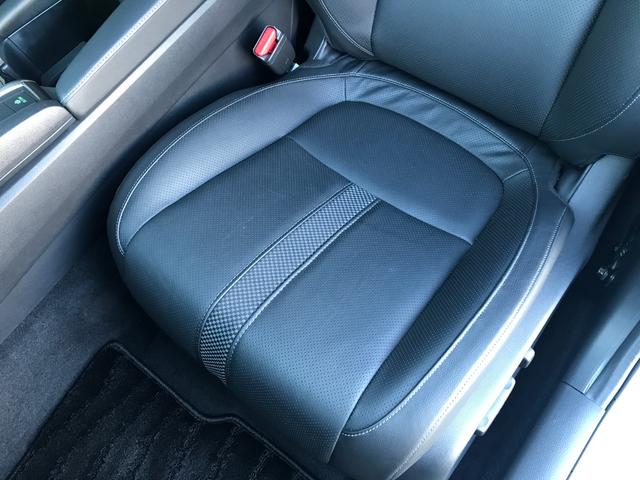 シビック ハッチバック ホンダセンシング トップロードサンルーフ ★トップロードサンルーフ【チルドアップ機能】★レザーインテリア★ホンダインターナビTV★DVD再生★Bluetooth★ETC2.0【ナビ連動式】★USBジャック★バックモニター(29枚目)