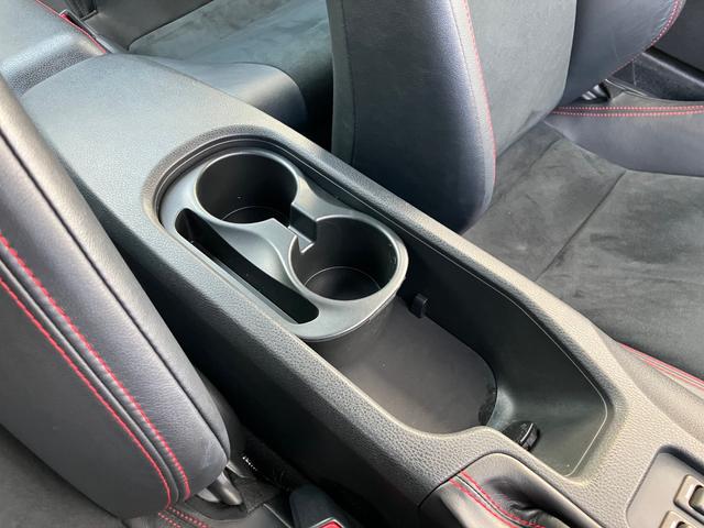 ８６ ＧＴリミテッド　　ＲＡＹＳ１８インチＡＷ　★純正ＳＤナビＴＶ★Ｂｌｕｅｔｏｏｔｈ★ＥＴＣ【ナビ連動式】★バックモニター★ＶＳＣ－ＴＲＣ★サイド・カーテンエアバック★革巻きステアリング★パドルシフト【６速】★クルーズコントロール★（25枚目）