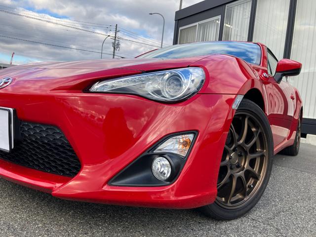 ８６ ＧＴリミテッド　　ＲＡＹＳ１８インチＡＷ　★純正ＳＤナビＴＶ★Ｂｌｕｅｔｏｏｔｈ★ＥＴＣ【ナビ連動式】★バックモニター★ＶＳＣ－ＴＲＣ★サイド・カーテンエアバック★革巻きステアリング★パドルシフト【６速】★クルーズコントロール★（52枚目）