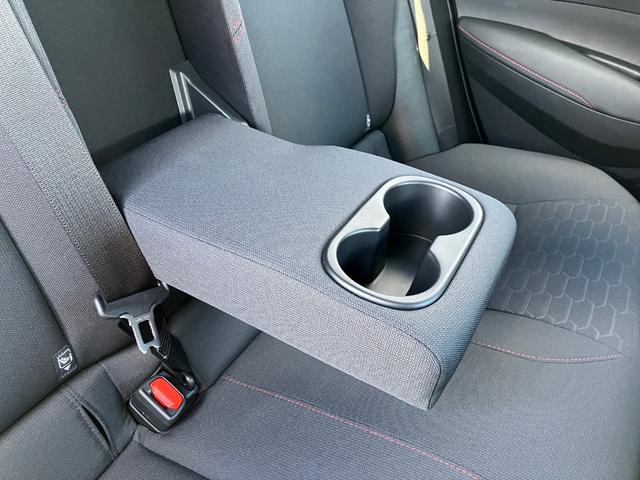 カローラスポーツ ハイブリッドＧ　Ｚ　オプション１０．５インチＨＤナビＴＶ　★オプション・１０．５インチＨＤディスプレイナビＴＶ★Ｂｌｕｅ　ｔｏｏｔｈ★Ｍｉｒａｃａｓｔ【スマホ画面表示機能】★ＥＴＣ２．０ユニット【ナビ連動式】★バックガイドモニター★ドライブレコーダー付（33枚目）