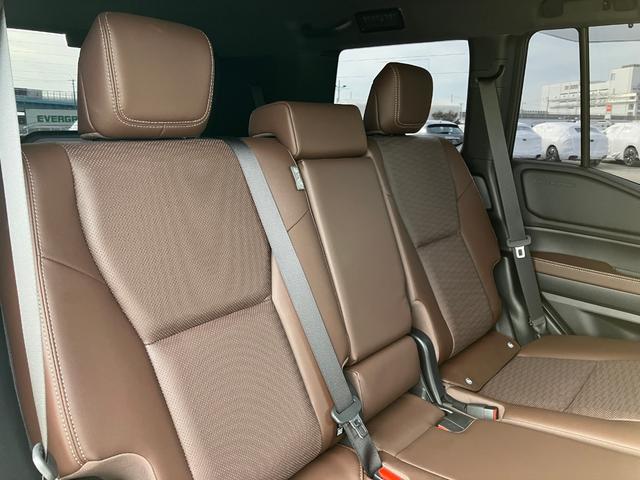 ランドクルーザー250 VXファーストエディション モデリスタPKG ★オプション装備車★モデリスタパッケージ【フロントバンパーガード・フロントアンダーカバー・リヤバンパーガーニッシュ】★モデリスタオーバーフェンダー付★モデリスタリヤバンパーステップガード付(28枚目)