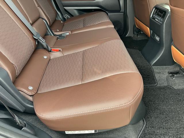 ランドクルーザー250 VXファーストエディション モデリスタPKG ★オプション装備車★モデリスタパッケージ【フロントバンパーガード・フロントアンダーカバー・リヤバンパーガーニッシュ】★モデリスタオーバーフェンダー付★モデリスタリヤバンパーステップガード付(29枚目)