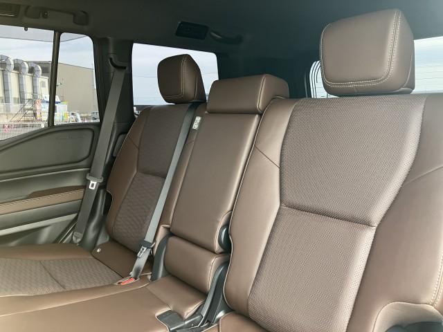 ランドクルーザー250 VXファーストエディション モデリスタPKG ★オプション装備車★モデリスタパッケージ【フロントバンパーガード・フロントアンダーカバー・リヤバンパーガーニッシュ】★モデリスタオーバーフェンダー付★モデリスタリヤバンパーステップガード付(32枚目)