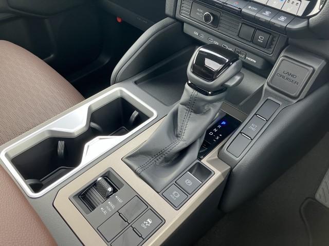 ランドクルーザー250 VXファーストエディション モデリスタPKG ★オプション装備車★モデリスタパッケージ【フロントバンパーガード・フロントアンダーカバー・リヤバンパーガーニッシュ】★モデリスタオーバーフェンダー付★モデリスタリヤバンパーステップガード付(37枚目)