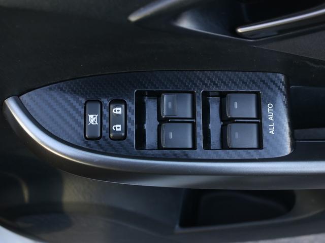 プリウス Sツーリングセレクション・G’s 専用18AW ★純正SDナビTV★Blue tooth★ビルトインETC★バックガイドモニター★G’s専用革巻きステアリングスイッチ付★G’s専用スポーツシート★スマートキー・プッシュスタート(50枚目)