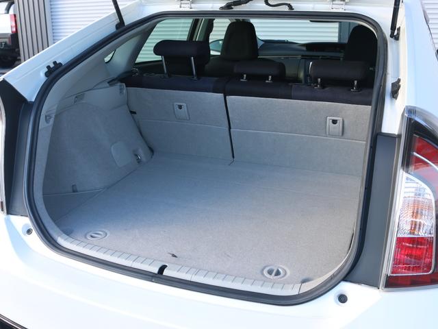 プリウス Sツーリングセレクション・G’s 専用18AW ★純正SDナビTV★Blue tooth★ビルトインETC★バックガイドモニター★G’s専用革巻きステアリングスイッチ付★G’s専用スポーツシート★スマートキー・プッシュスタート(52枚目)