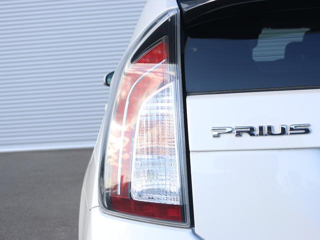プリウス Sツーリングセレクション・G’s 専用18AW ★純正SDナビTV★Blue tooth★ビルトインETC★バックガイドモニター★G’s専用革巻きステアリングスイッチ付★G’s専用スポーツシート★スマートキー・プッシュスタート(60枚目)